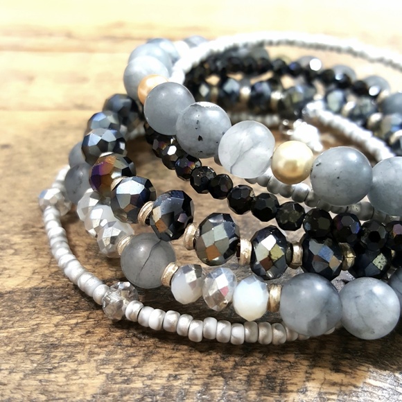 Artisan Shabby Chic 5 Layer Gray Heart Bracelet - Picture 5 of 7